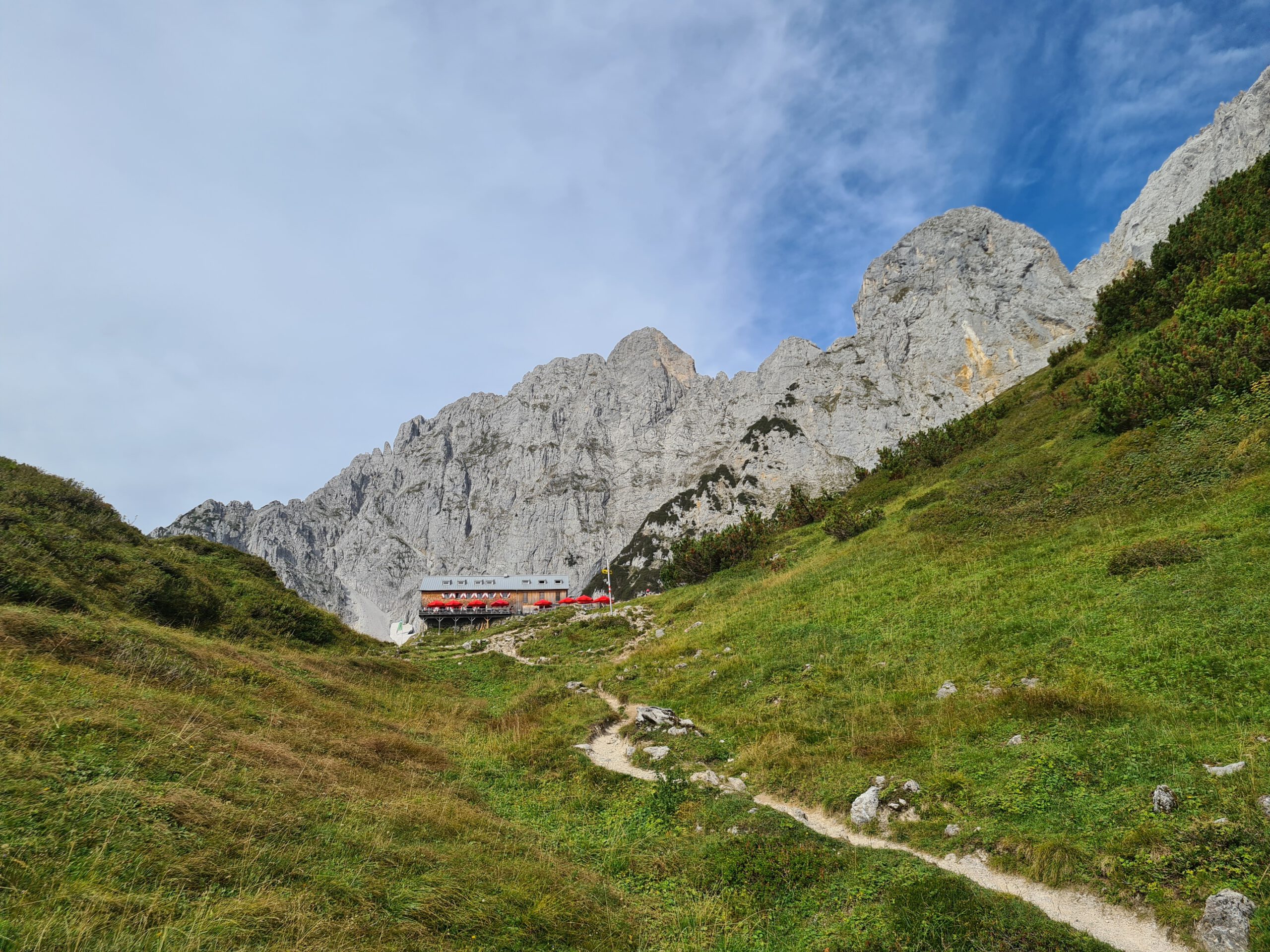 Hier gibt es die wohlverdiente Stärkung: Gruttenhütte.